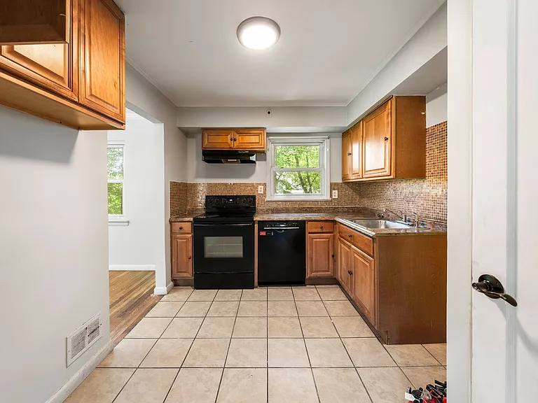 1641 Lenape Rd — Photo 11