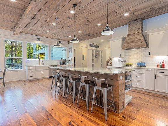 2nd image of 570 Wildwood Rd