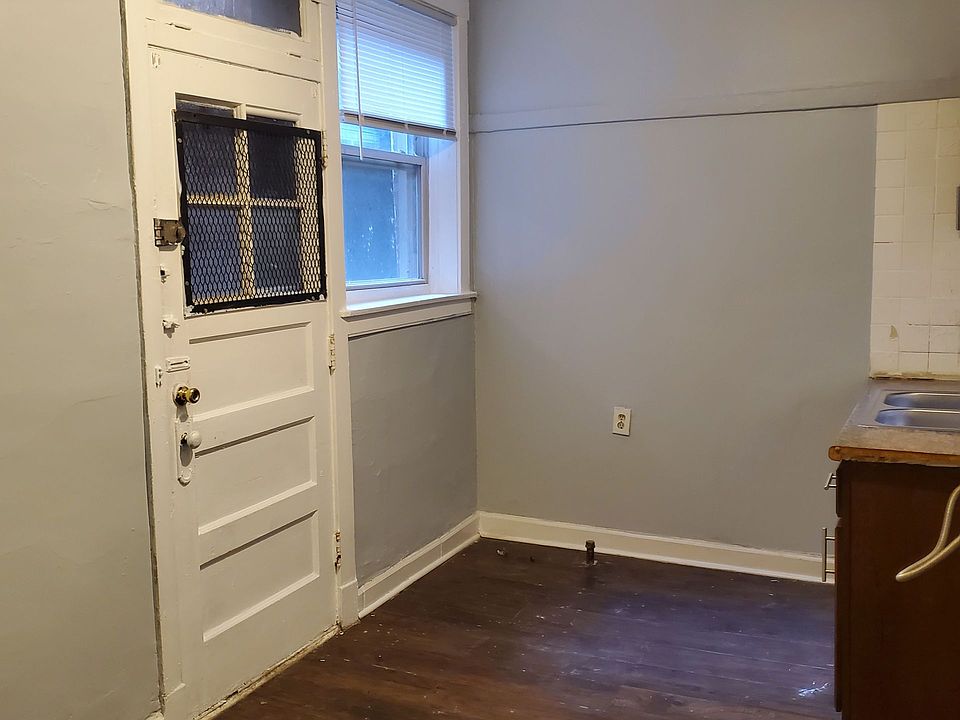 1st image of 7648 S Phillips Ave #7658-2