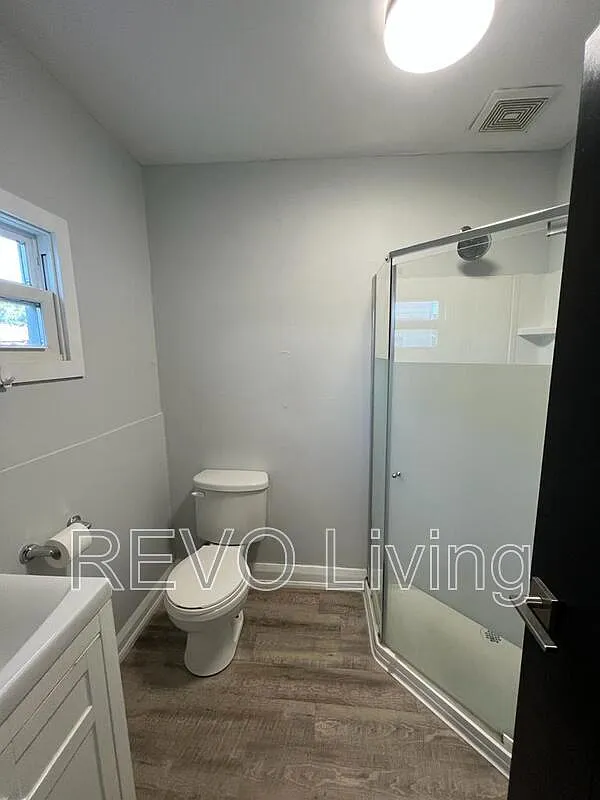 Studio, 1.0 bath, 400 sqft, $1,250 — Photo 4