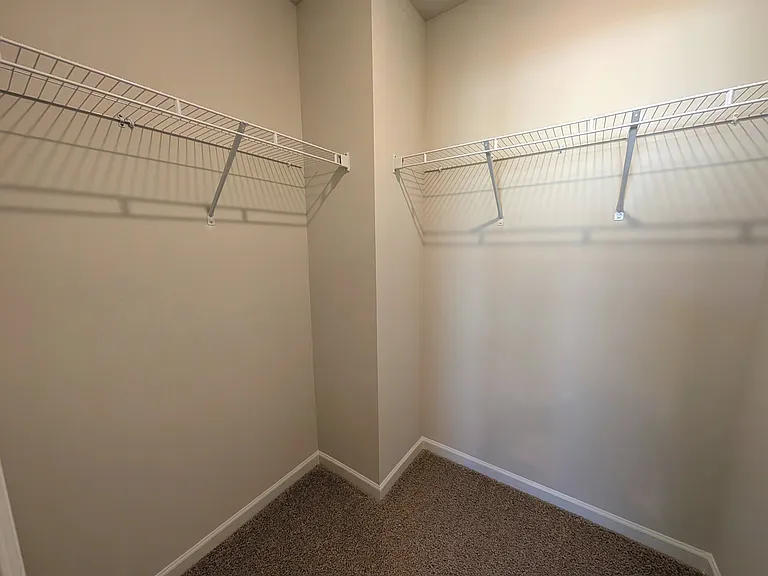 1664 Hallview Ct — Photo 18