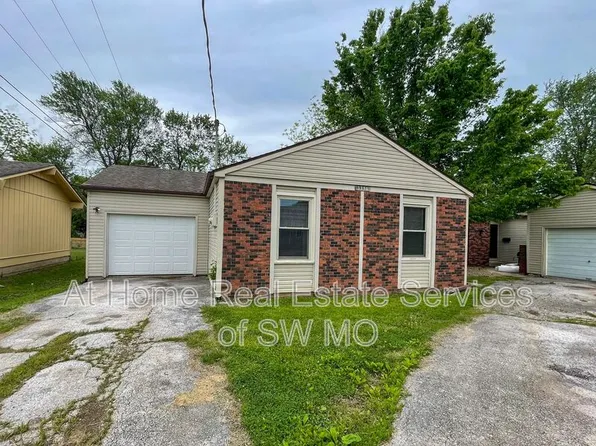 3356 E Whiteside St, Springfield, MO 65804