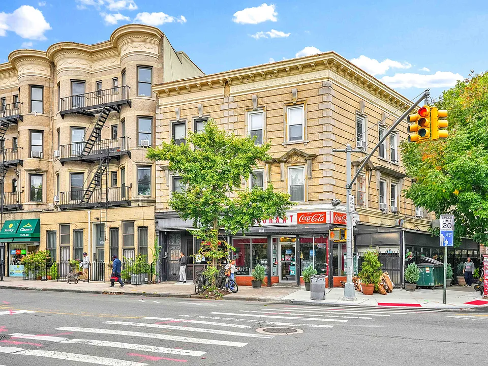 782 Washington Ave #3