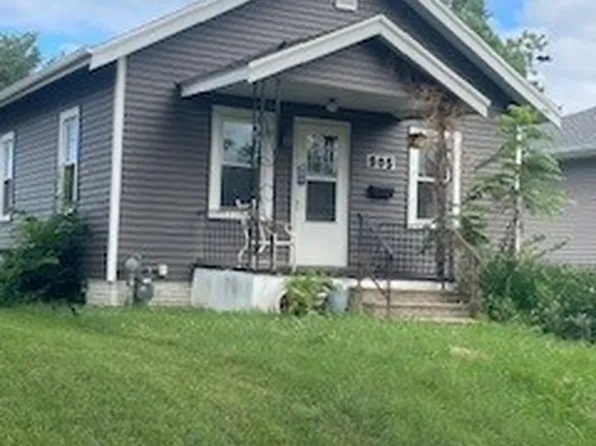 905 12th St NE, Cedar Rapids, IA 52402