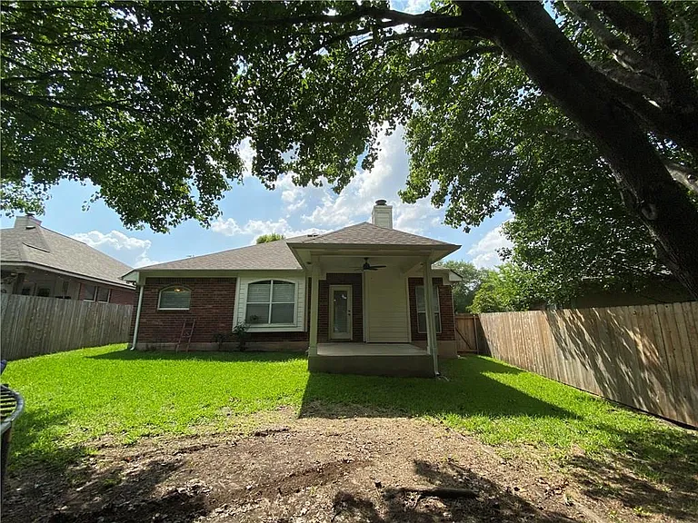 1727 Fallen Leaf Ln — Photo 19