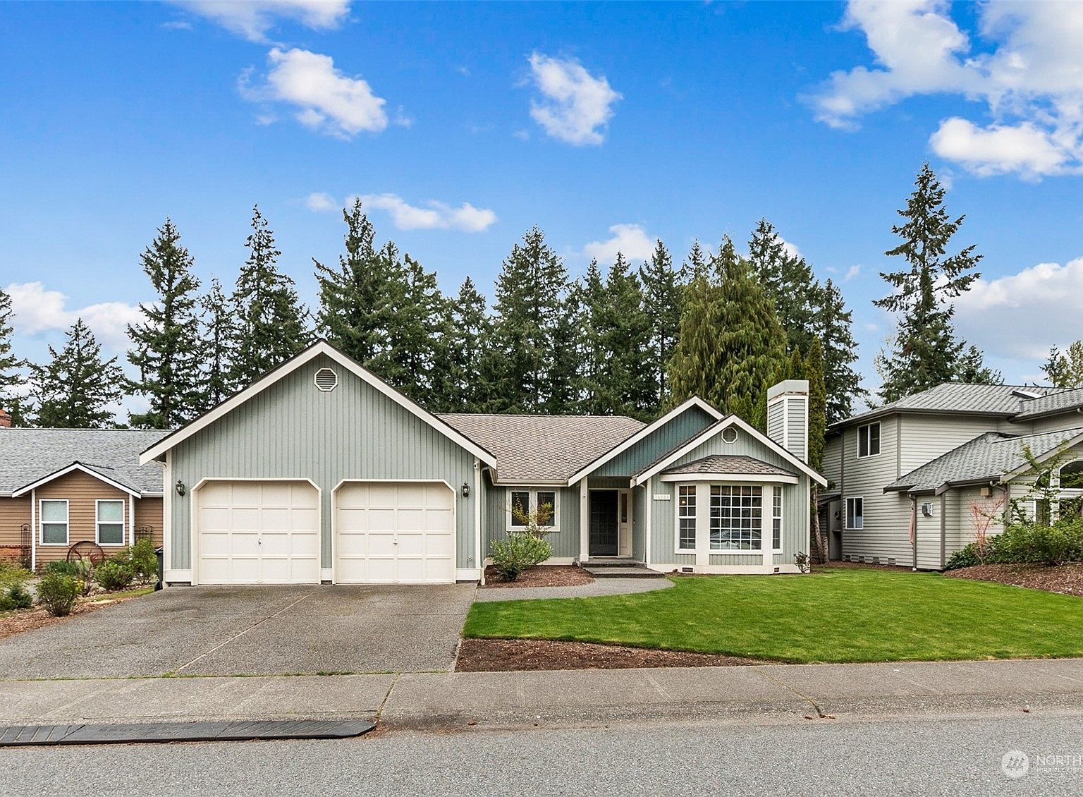 26104 Lake Wilderness Country Club Drive SE, Maple Valley, WA 98038