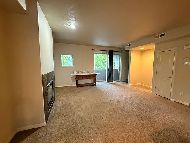 19141 SW Zoe Ln #MAIN — Photo 2