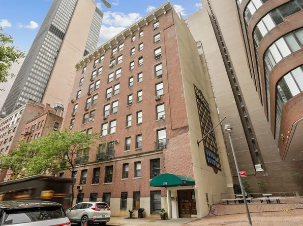 212 East 48th Street image 14 of 14