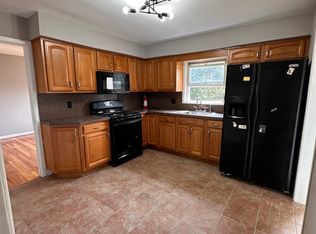 210 E 10th Ave, Roselle, NJ