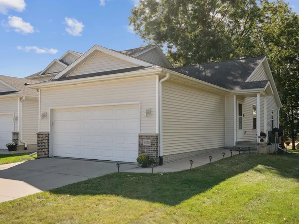 1020 Lois Ln, Waterloo, IA 50702