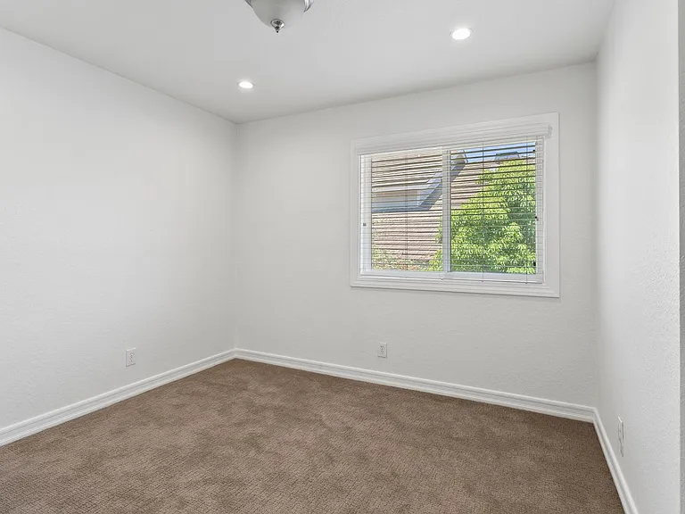 28501 El Sur — Photo 21