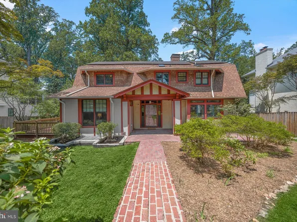 4215 Lorcom Ln, Arlington, VA 22207