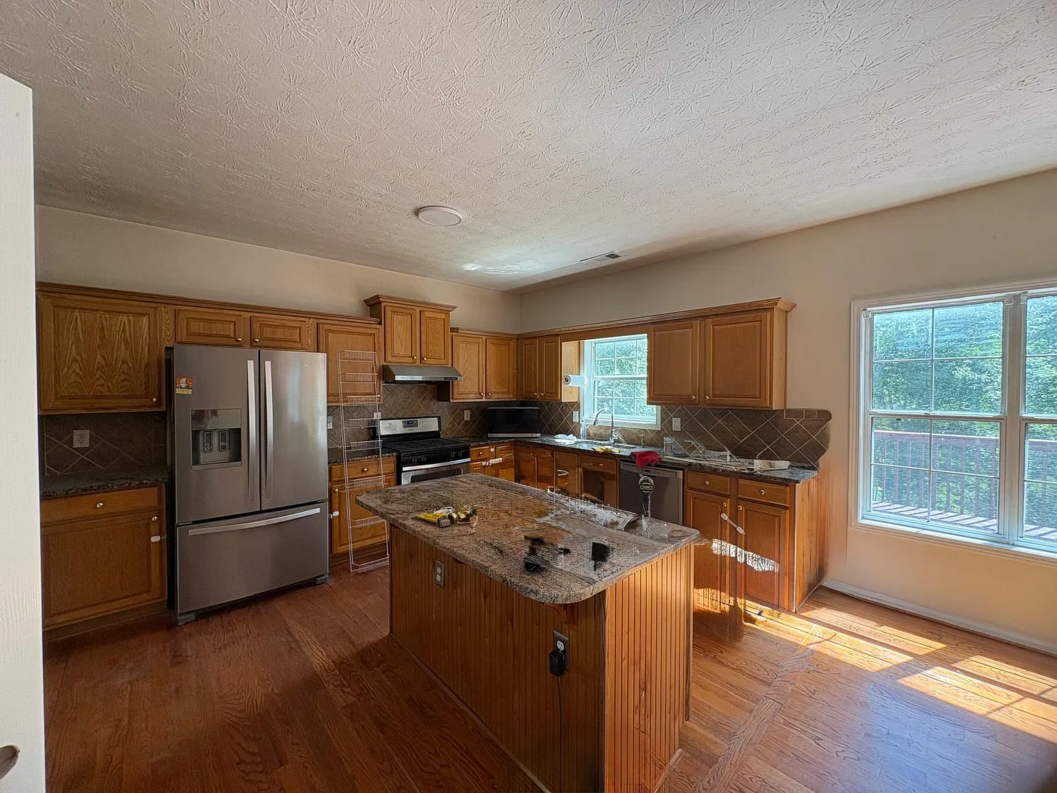 4 bed, 2114 sqft, $2,550 — Photo 2