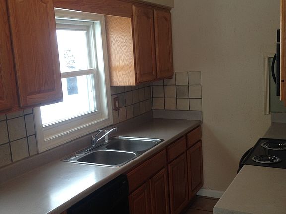 3rd image of 408 E 323rd St