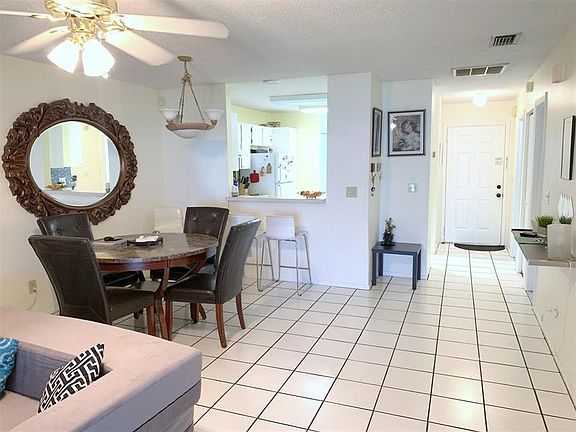 5th image of 5401 Britwell Ct Unit 5401
