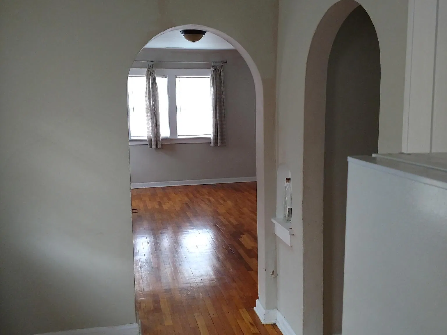 320 Henry Ave SE — Photo 3