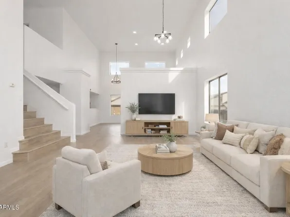 7910 W HESS Avenue, Phoenix, AZ 85043