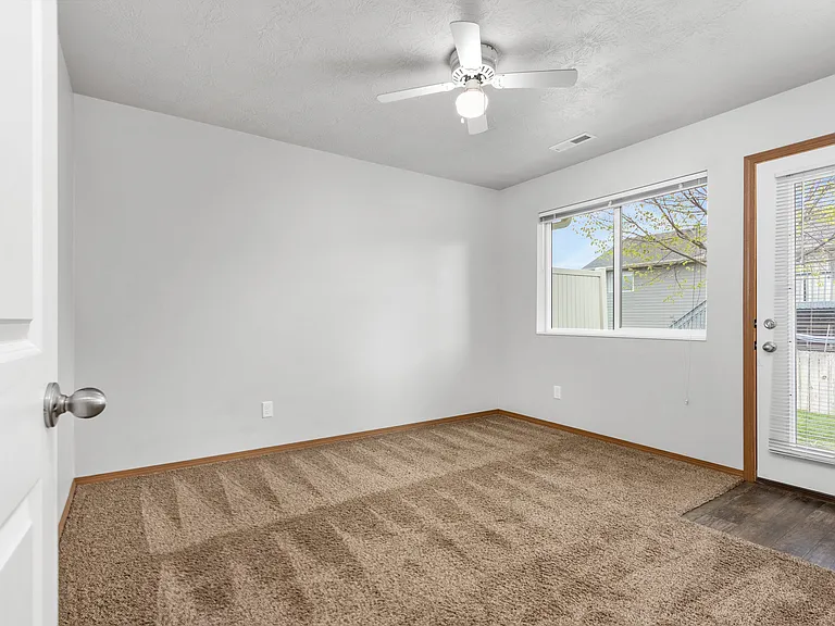 100 S Augusta Pl — Photo 8