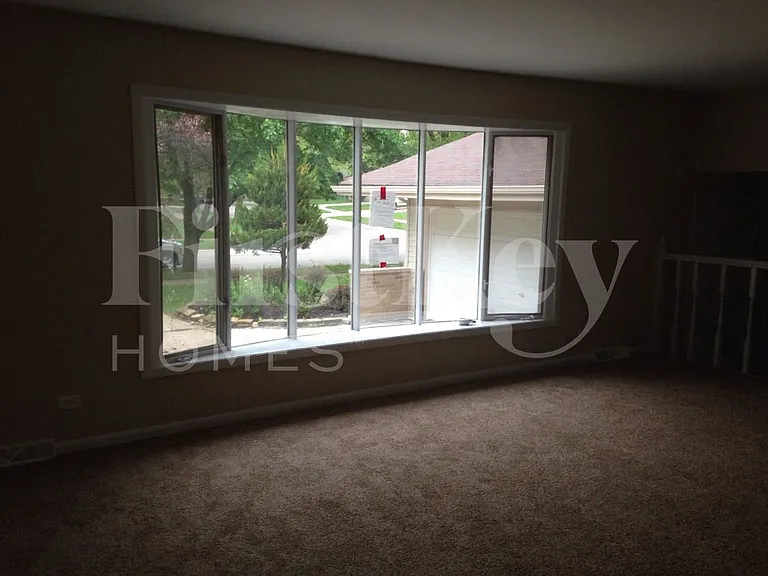 817 Rose Ln — Photo 5