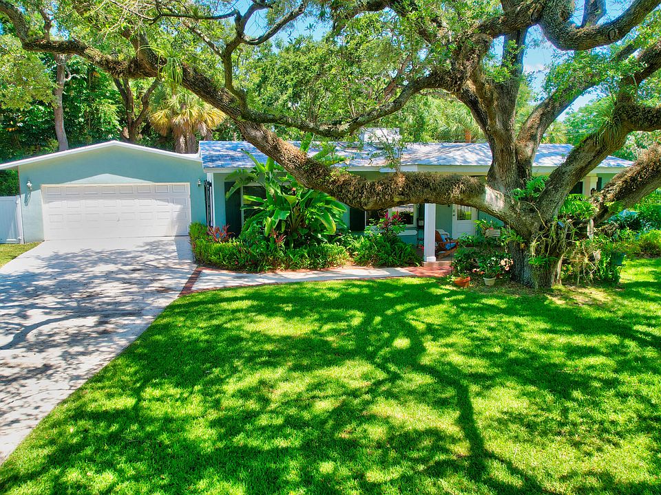 View 1001 SW 21st St Zillow