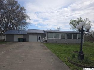 1741 Linn St, Hamilton, IL