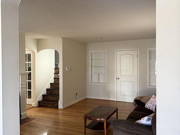 3rd image of 3908 Reed Ave