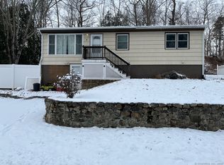 7 Donna Ave, Derby, CT 06418