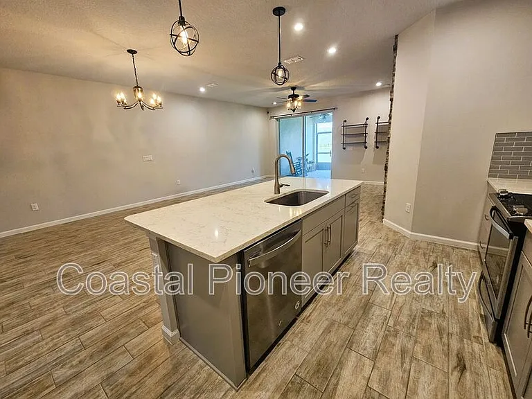 19403 Blue Pond Dr — Photo 9