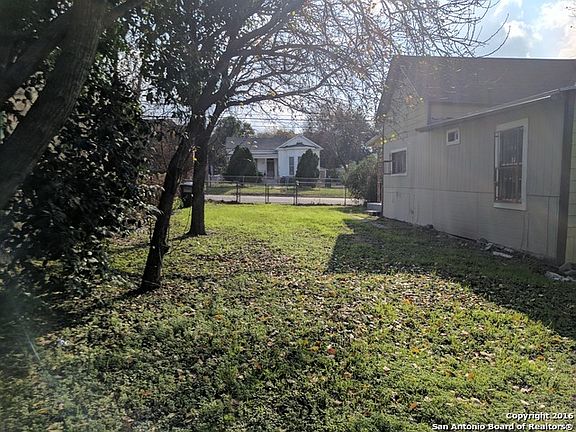 3rd image of 415 Sherman St