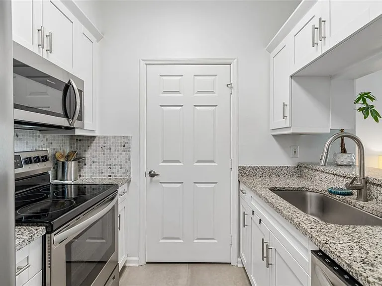 800 S Dakota Ave #237 — Photo 5