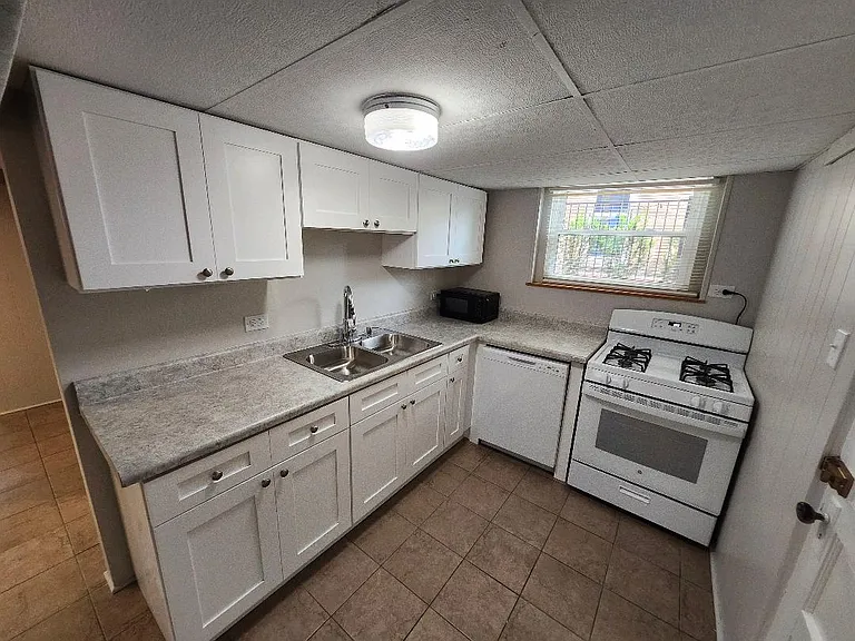 5629 N Mango Ave #G — Photo 5