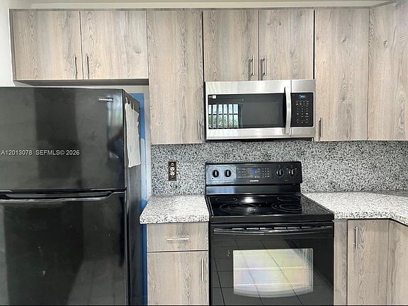 2nd image of 150 SW 134th Way #314R