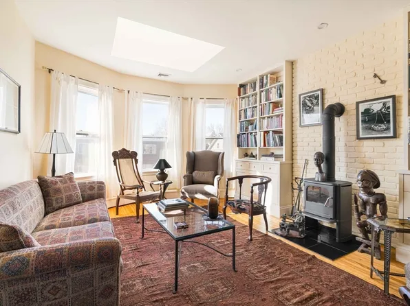 29 Wendell St APT 3, Cambridge, MA 02138