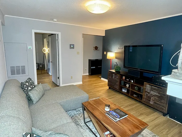 1510 W North Loop Blvd #324 — Photo 10