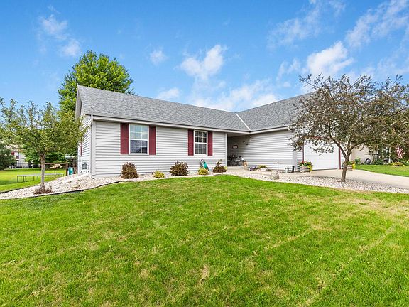 2nd image of 1205 Huron WAY