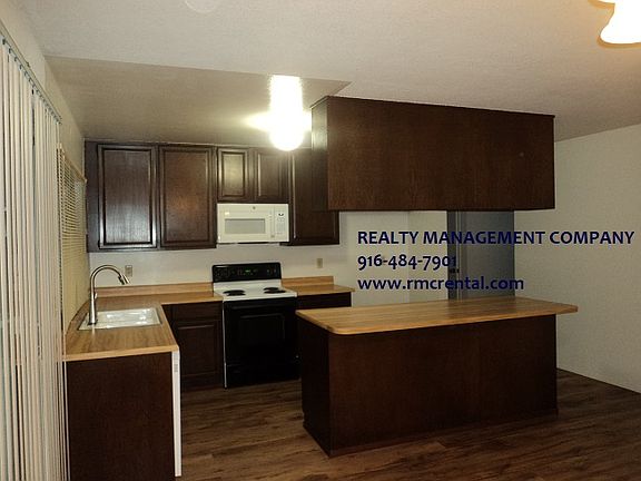 9976 Parklake Way - Listing pic 11_11132025