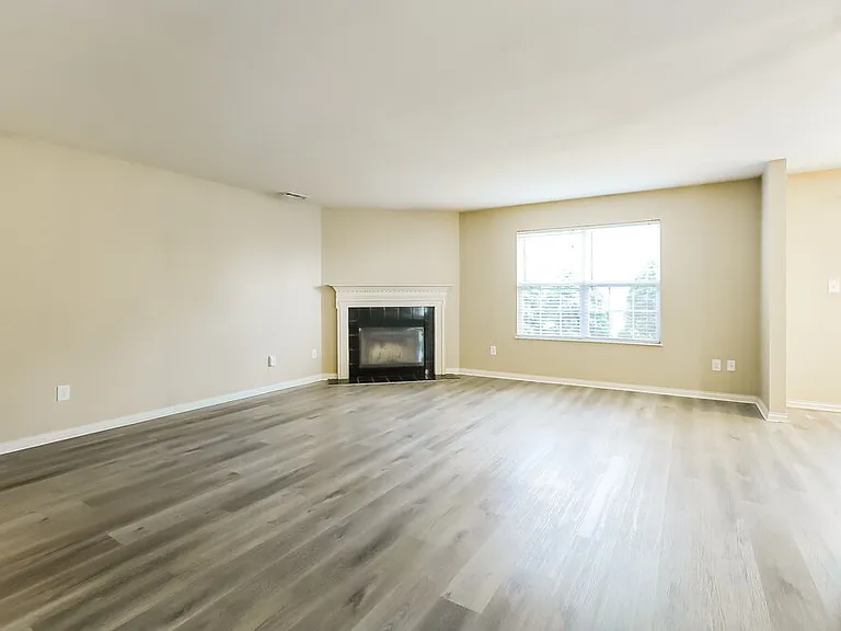 4768 Beach Club Dr — Photo 5