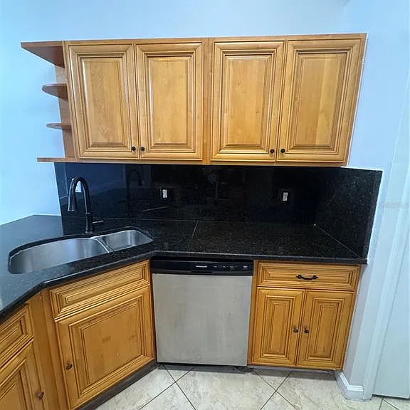 11128 Sylvan Pond Cir — Photo 18