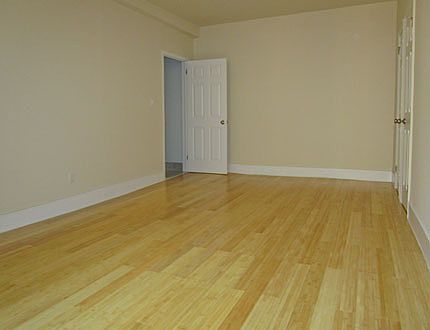 2nd image of 11840 Metropolitan Ave APT 4E
