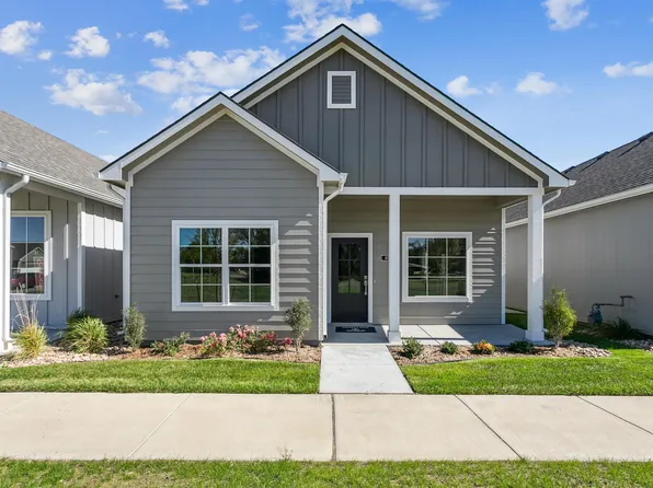 437 E Lexington Ln, Andover, KS 67002