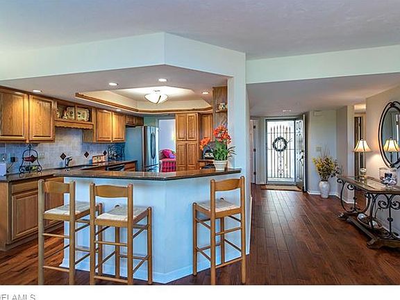5th image of 26890 Wedgewood Dr APT 403