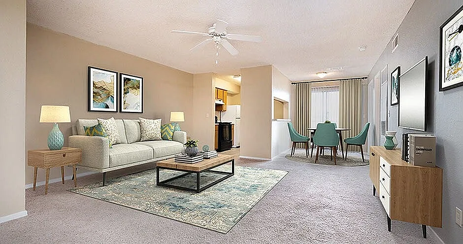 Huntington Pointe — Photo 1