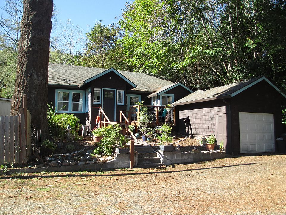 1st image of 448 NE Andie Ln
