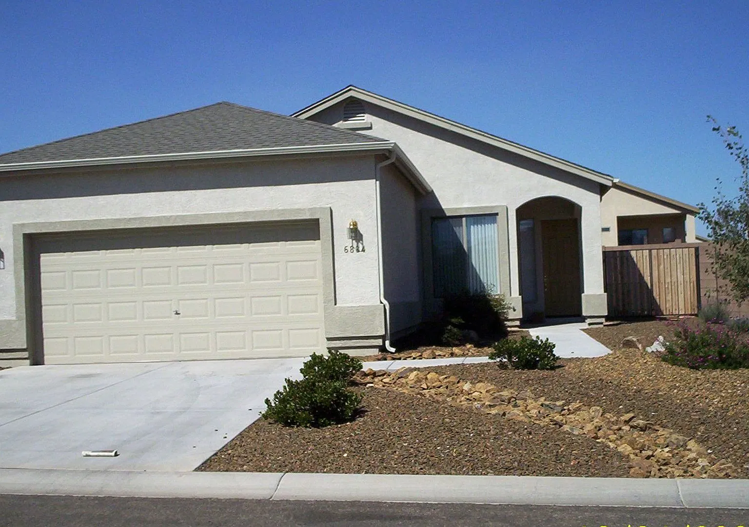 3 Bedroom Home in Granville — Photo 1