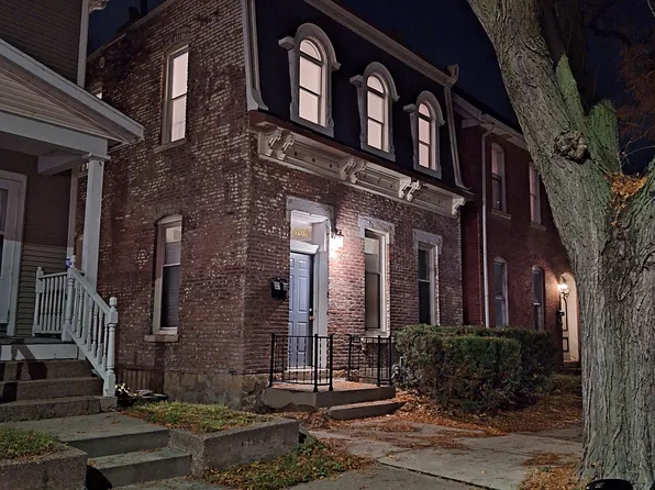 1263 Jackson St Floor 2, Dubuque, IA 52001