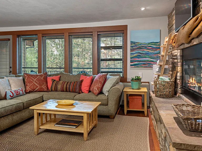 SW Century Dr — Photo 2