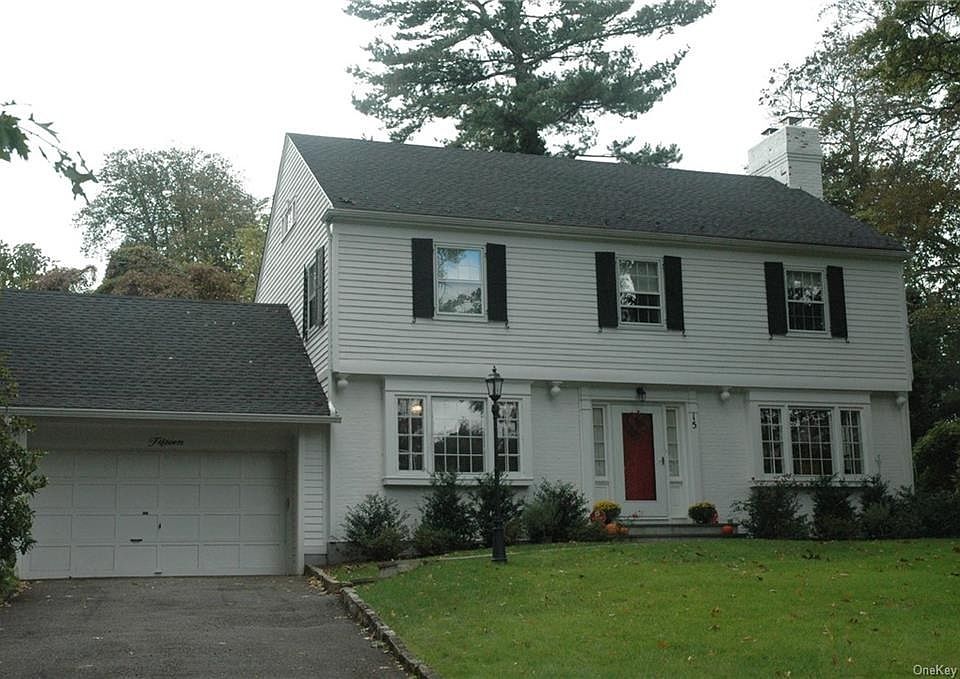 1st image of 15 Beechwood Ln