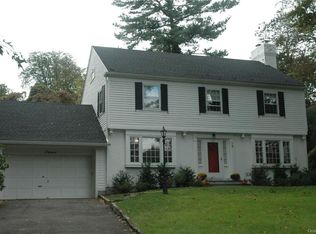 15 Beechwood Ln, Scarsdale, NY 10583