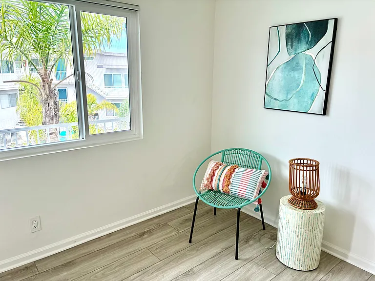 5808 S Pacific Coast Hwy — Photo 2