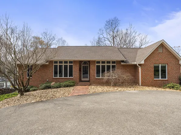 203 Channelview Dr, Moneta, VA 24121